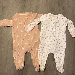 Baby gap newborn girl sleeper size 0-3 months